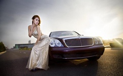 乌兰图雅B放大与普通版区别